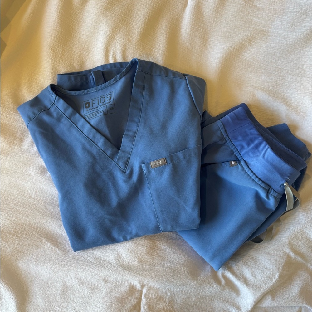 Figs Full Scrub Set in Blue